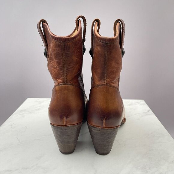 Frye Billy Short Cognac Brown Leather Ankle Boots Button Detail Women's 10 B - Picture 5 of 12